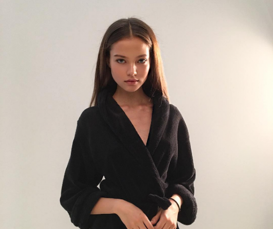 Шок! Алеся Кафельникова решила перекраситься в розовый