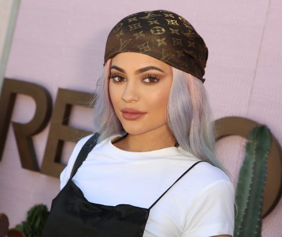 Украинский фотограф Саша Самсонова сняла Кайли Дженнер в откровенном виде