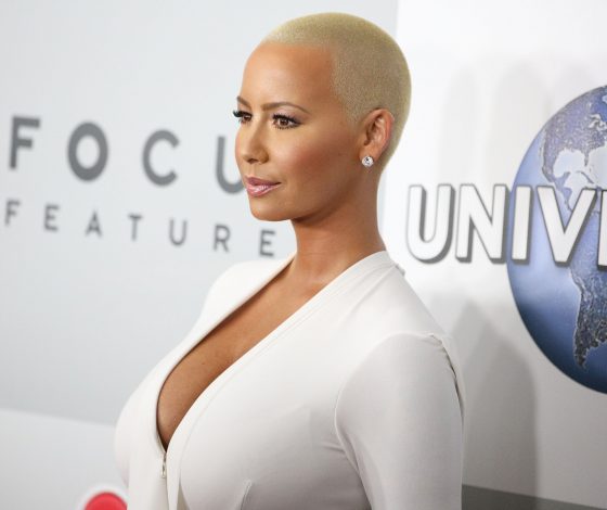 Эмбер Роуз и ее необъятная грудь: фото