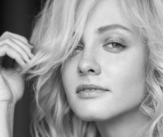 Новый клип Алексея Воробьева и блицопрос с Полиной Максимовой здесь!