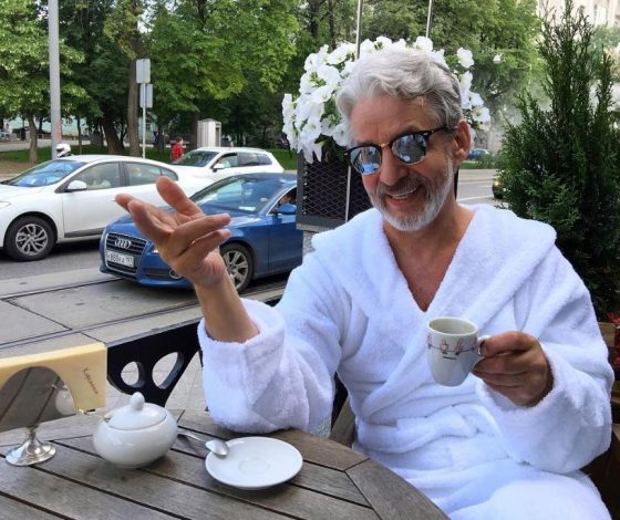 Наш ответ танцующему миллионеру: фейковый дед-мажор из Химок стал звездой интернета