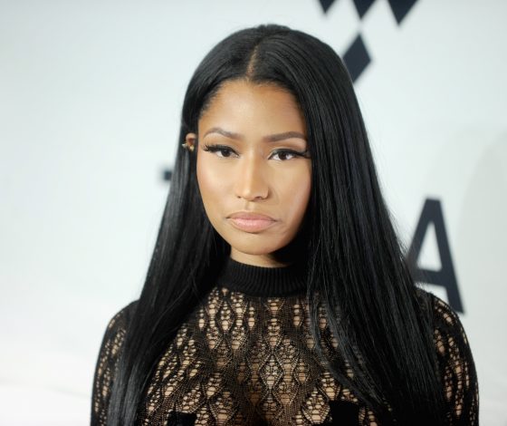 Дрейк мечтает о Минаж, а она воротит нос. Видно, это не всерьез