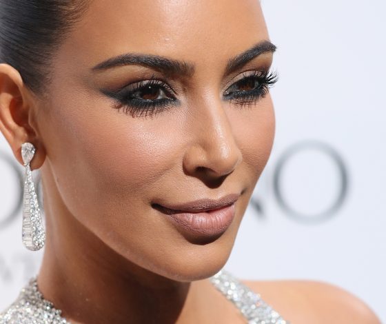 Консьерж парижского отеля рассказал жуткие подробности нападения на Ким Кардашьян