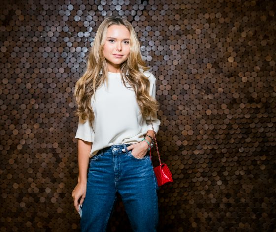 Стеша Маликова и другие звезды на премьере фильма «Это всего лишь конец света»