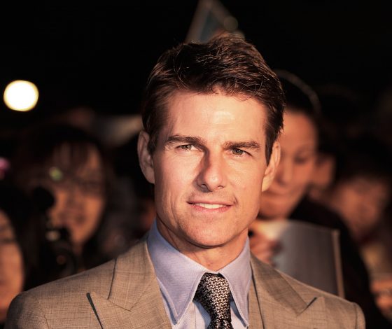 Это очень смешно! Том Круз появился во всех своих фильмах за пять минут