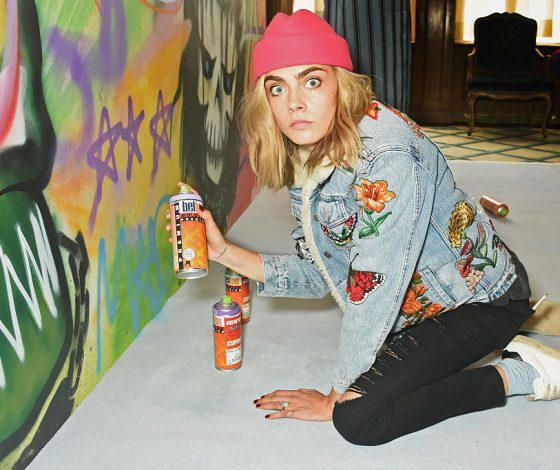 Шок! У Кары Делевинь теперь есть глаза на затылке