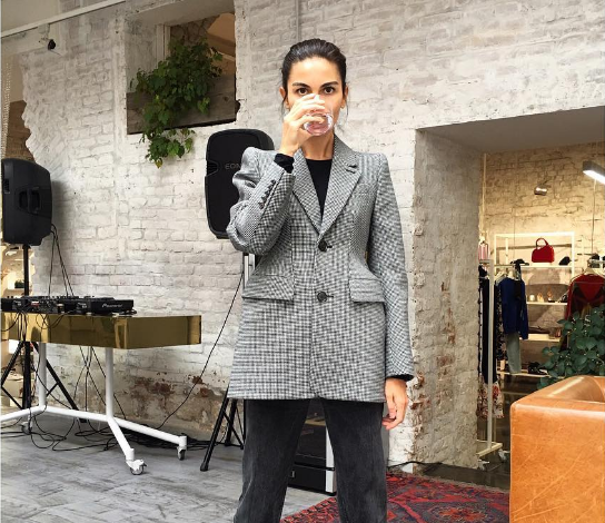 Look дня: бренд-менеджер Оксана Пономарёва