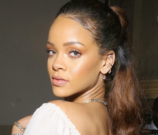 Рианна отказалась выступать на показе Victoria's Secret