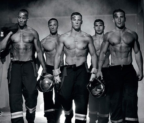 Горячие французские пожарные разделись для календаря