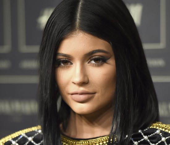 Кайли Дженнер похвасталась новой прической
