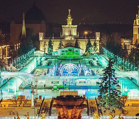 Где уже можно покататься на коньках в Москве