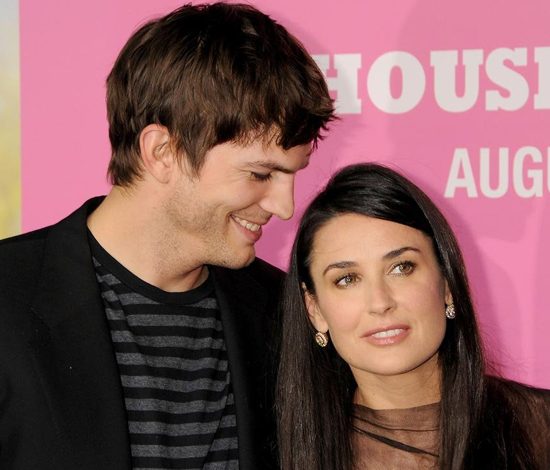 Деми Мур скучает по Эштону Кутчеру