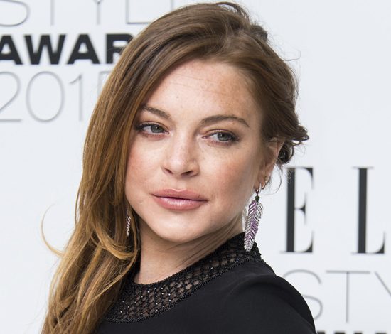 Зачем Линдси Лохан носит фальшивое обручальное кольцо