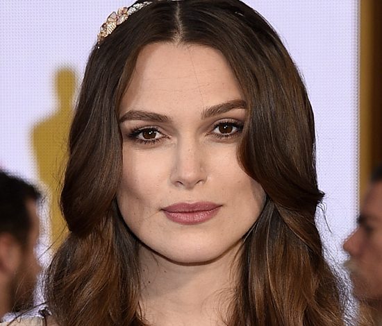 Кира Найтли появилась без косметики