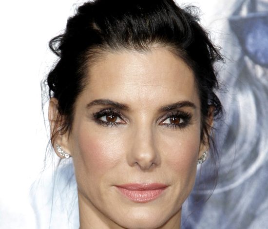 Сандра Буллок впервые вышла в свет с новым возлюбленным