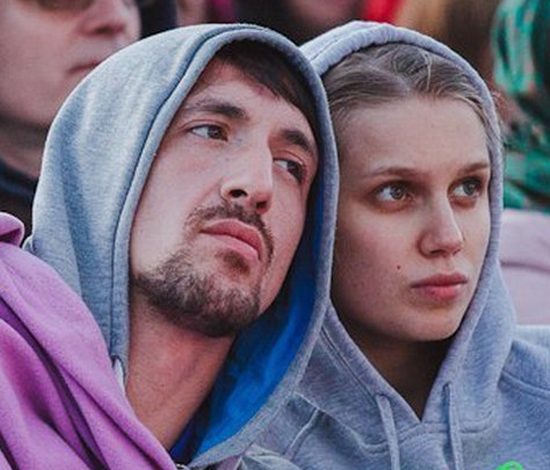 Дарья Мельникова и Артур Смольянинов стали родителями