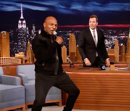 Майк Тайсон поет и танцует на шоу Джимми Фэллона