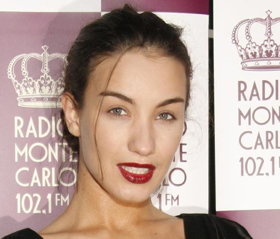 Виктория Дайнеко показала плоский живот после родов