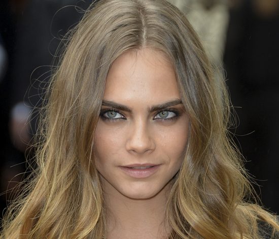 Делевинь рассказала, что хотела покончить жизнь самоубийством