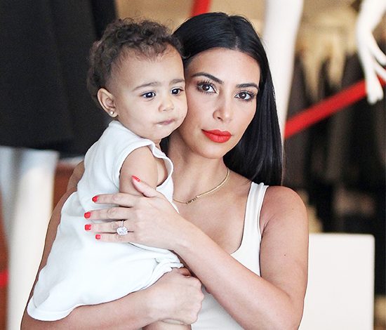 Милые фото Ким Кардашьян с дочерью