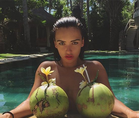 Все самые откровенные фото солистки «Серебро» в Instagram