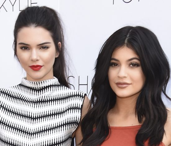 Компания Island подала в суд на Кайли и Кендалл Дженнер