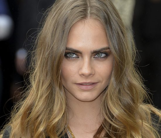 Сколько зарабатывает в день Кара Делевинь