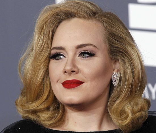 Новый альбом Адель попал в Сеть за сутки до премьеры