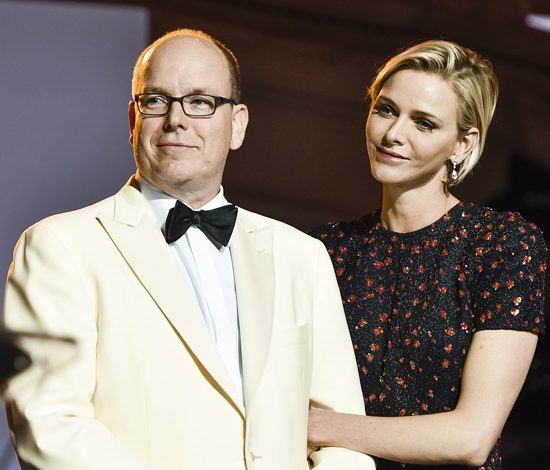 Князь Монако Альбер II и княгиня Шарлен показали подросших близнецов