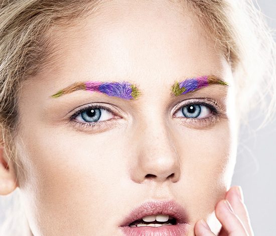 Бьюти-тренд: разноцветные брови