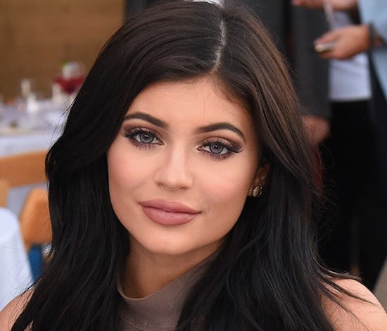 Блогер показала, как превратиться в Кайли Дженнер