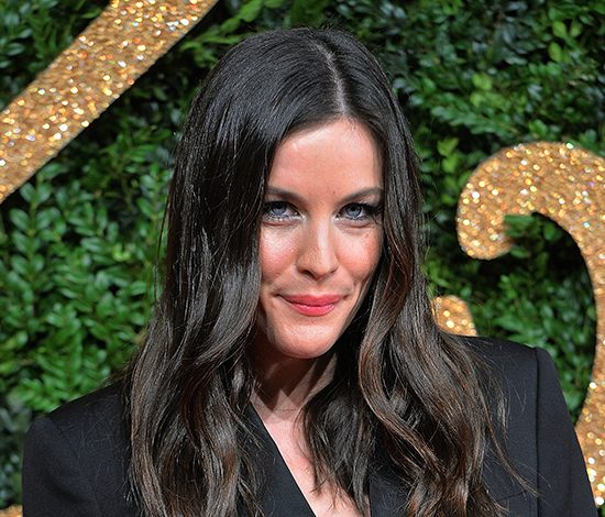 Лив Тайлер публично подтвердила помолвку