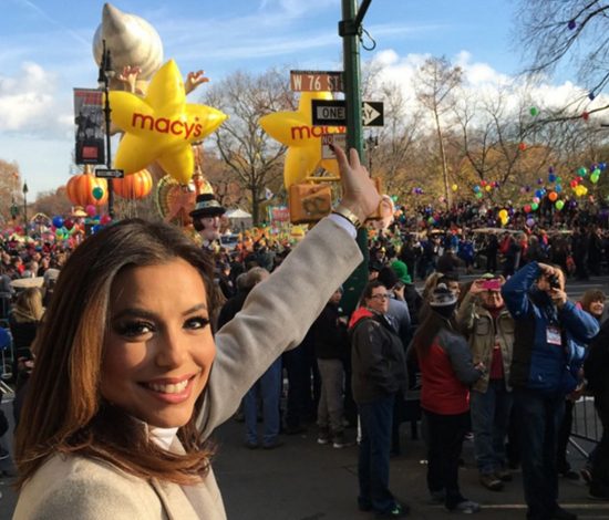 Как звезды отметили День благодарения