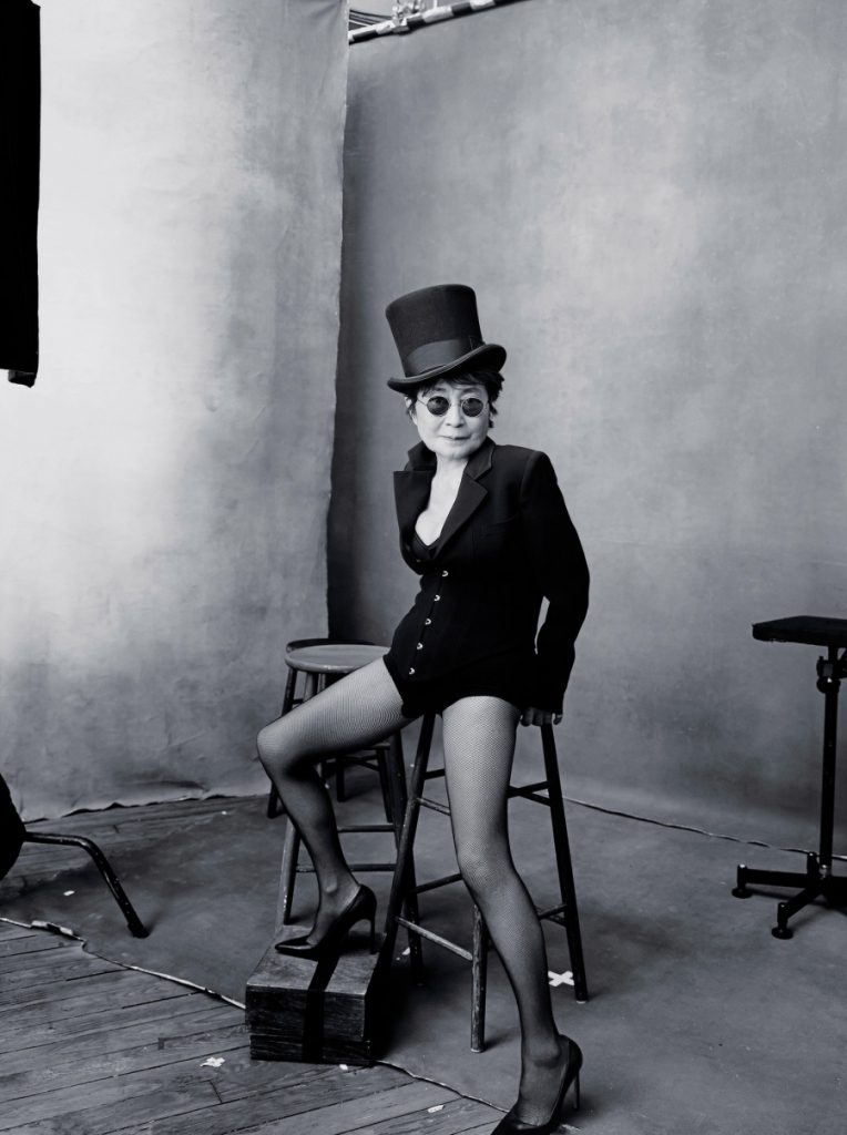 Октябрь - Йоко Оно - японская авангардная художница, певица и деятель искусства
