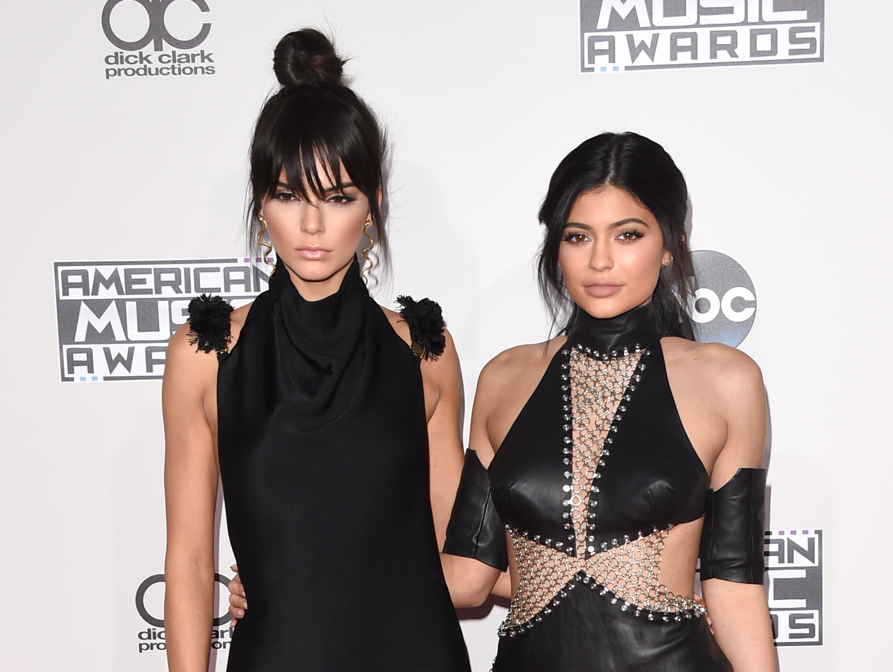 Кендалл и Кайли Дженнер