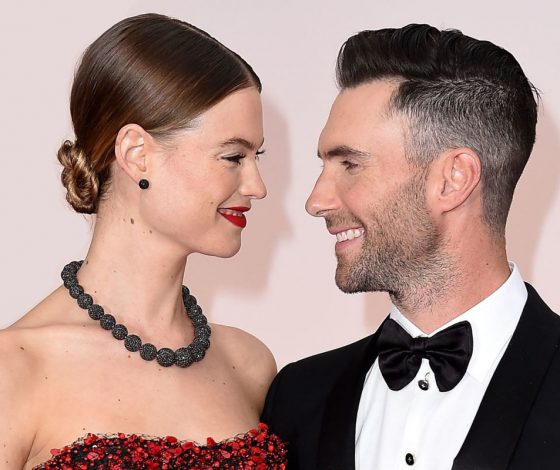 После скандалов с мужем: как выглядит беременная Бехати Принслу на фото папарацци?