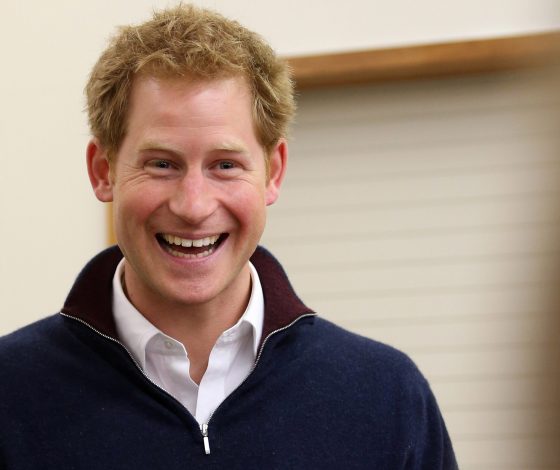 Принц Гарри встречался с другой девушкой, пока добивался Меган Маркл