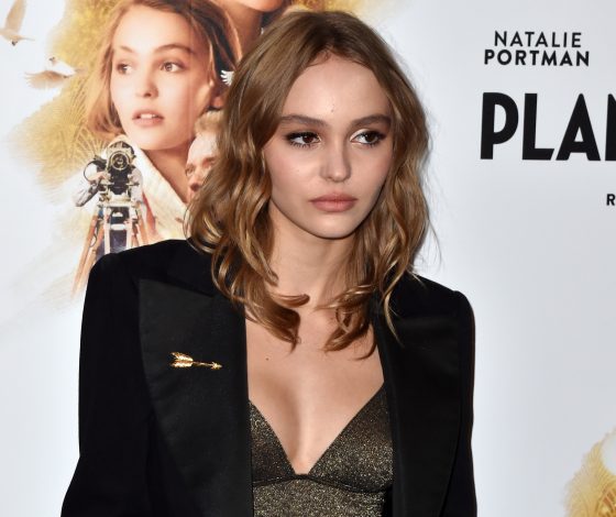 Что за босоножки! Даже стильная Лили-Роуз Депп ошибается