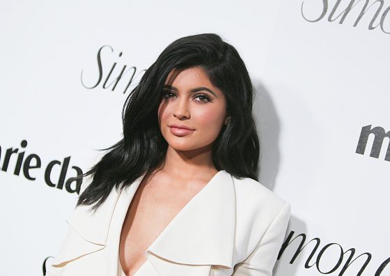 Лайков так же много, как голосов у Трампа: новое фото голой Кайли Дженнер