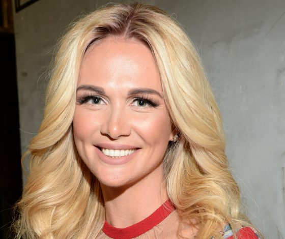 Виктория Лопырева и другие звезды на показе Izeta Couture