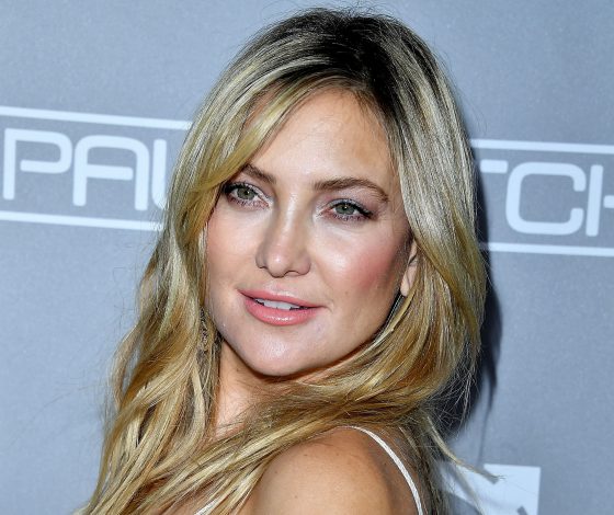 А Кейт Хадсон поет не хуже Бейонсе! Смотри сам!