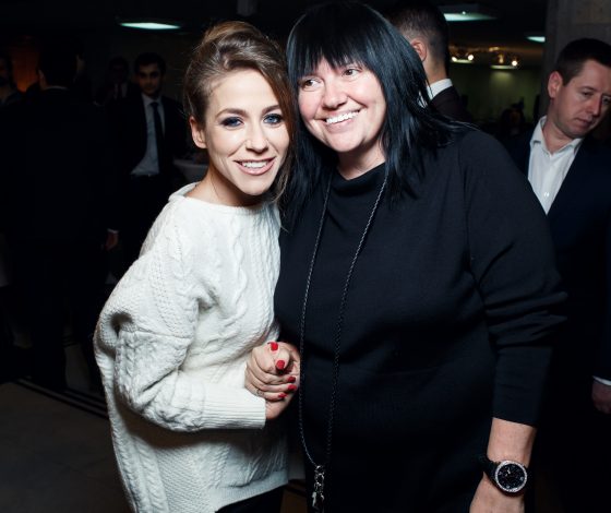 Юлия Барановская, Алла Духова, Эмин и Ирина Безрукова на выставке «Созвездие Апшерона»