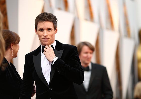 Эдди Редмэйн на премьере фильма «Фантастические твари и местах их обитания» в часах любимого бренда