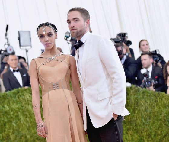 Роберт Паттинсон и FKA Twigs влюблены и счастливы