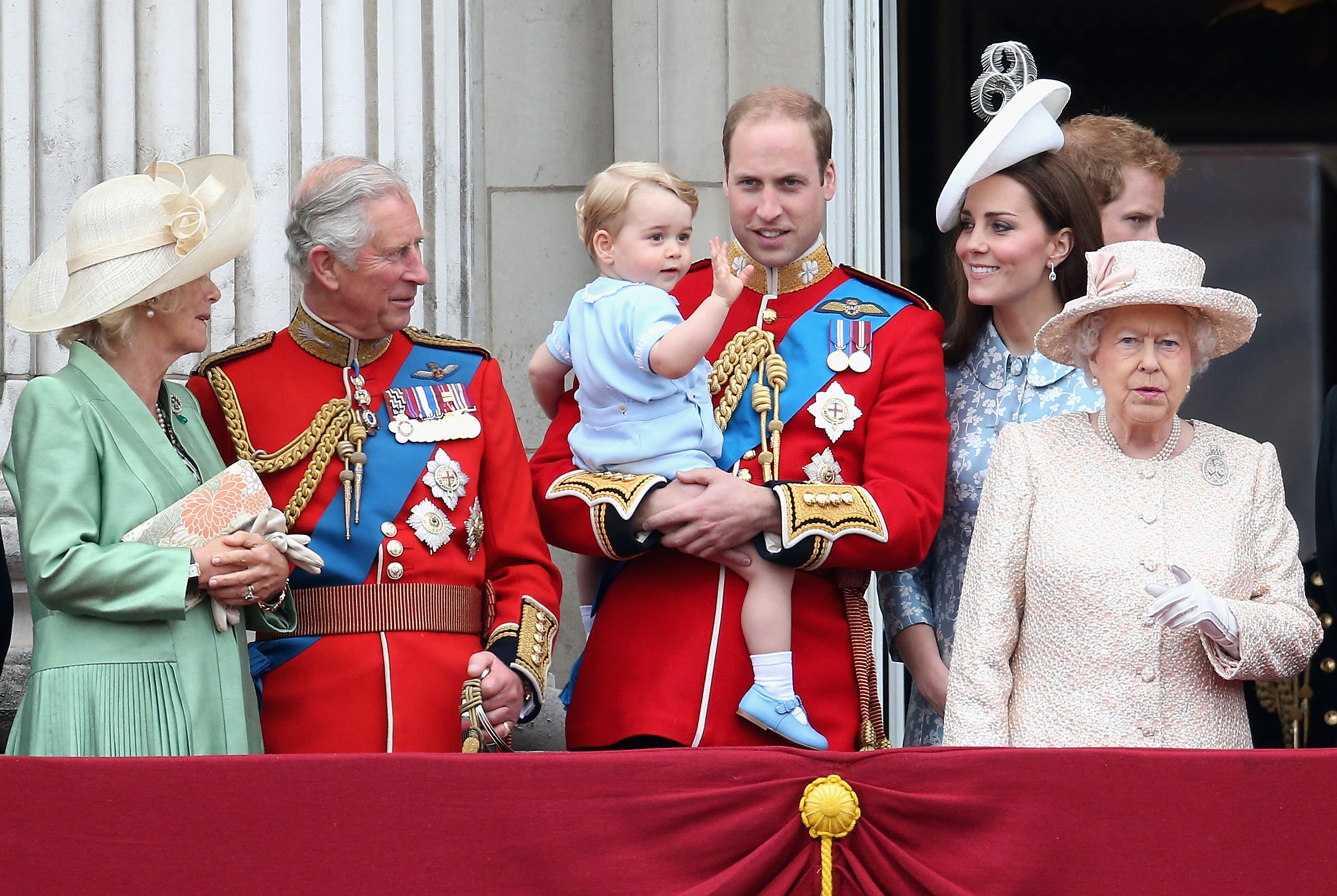 Trooping the colour 2024. Королевская семья Елизаветы 2. Семья королевы Елизаветы 2. Британский Монарх принц Уильям.