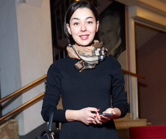 Марина Кравец, Гарик Мартиросян и Гавр на премьере спектакля «О, женщины»