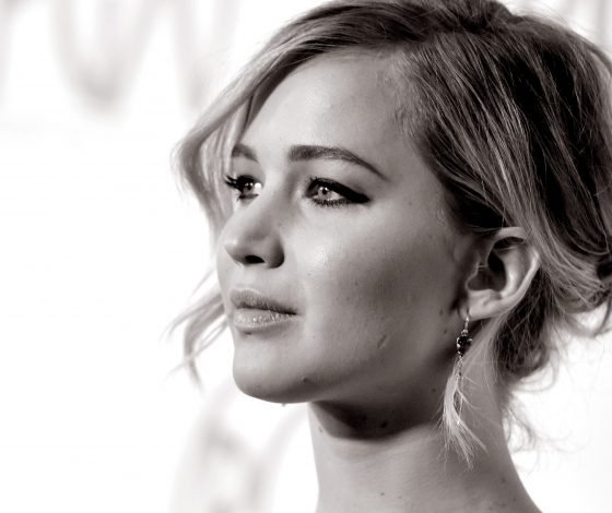 Дженнифер Лоуренс скрывает помолвку с Дарреном Аранофски