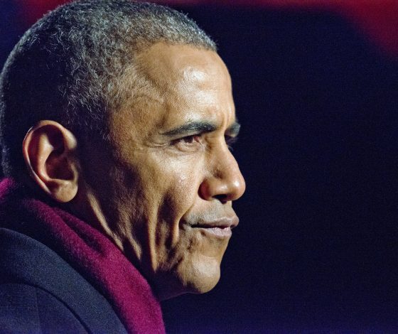 Обама в последний раз зажег огни на главной елке США