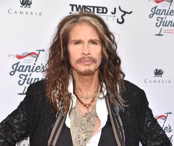 Лидер группы Aerosmith женится на своей ассистентке! Она младше на 46 лет