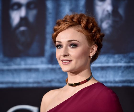 Опять попались! С кем встречается звезда «Игры престолов»?